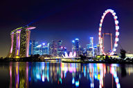 Canvas-taulu Singapore Flyer ja pilvenpiirtäjät 1700